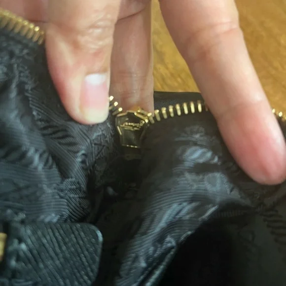 PRADA 2 WAY BEAR TOTE - Picture 13 of 16